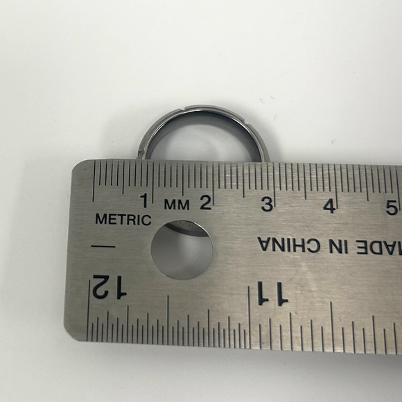 8mm Tungsten Band - Picture 6 of 9